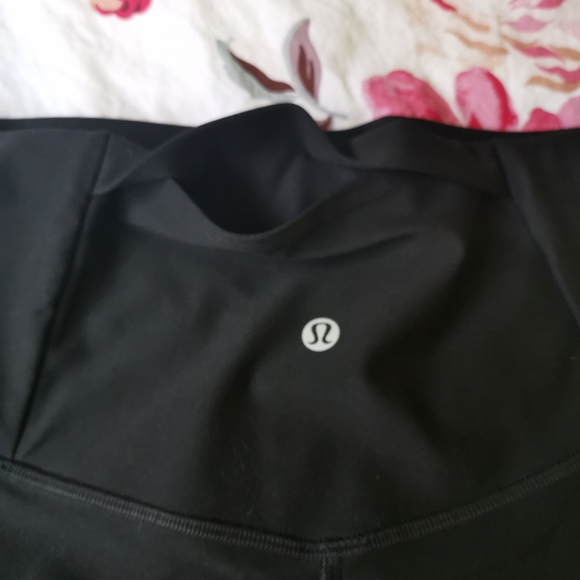 Size 12 Lululemon training pants - Picture 2 of 3